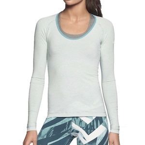 Nike-pro core fitted studio training half shirt